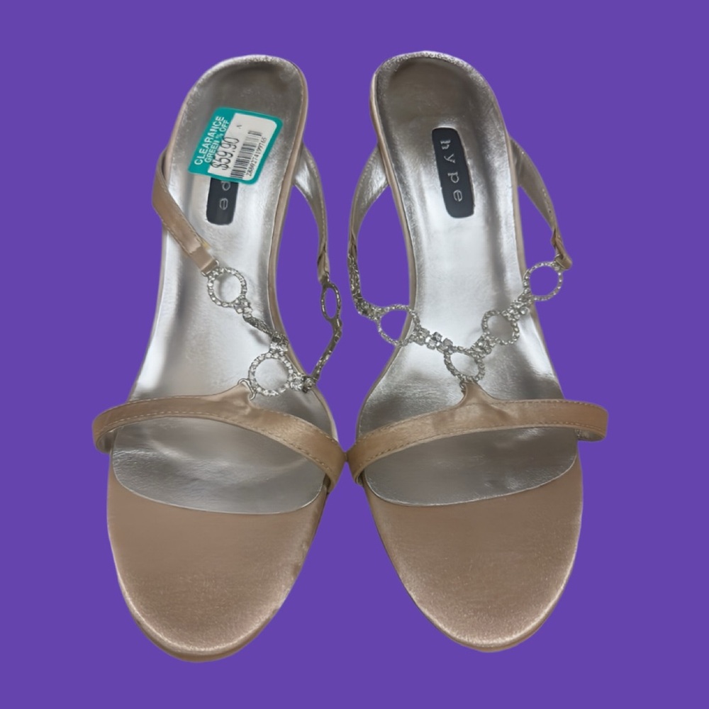 Vero Cuoio Beige Heels with Silver Chain Detail